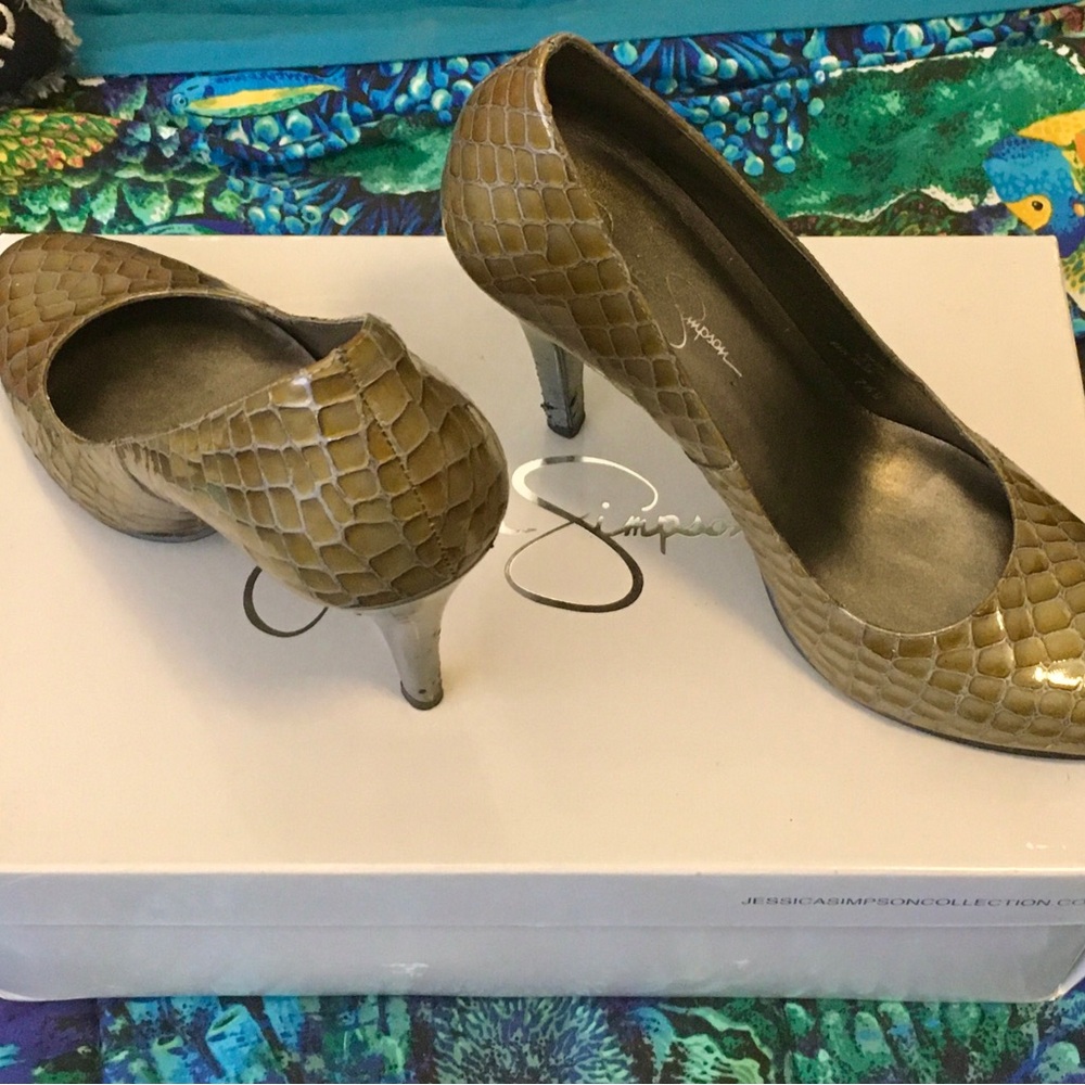 Jessica Simpson Crocodile Pattern Heels in Olive